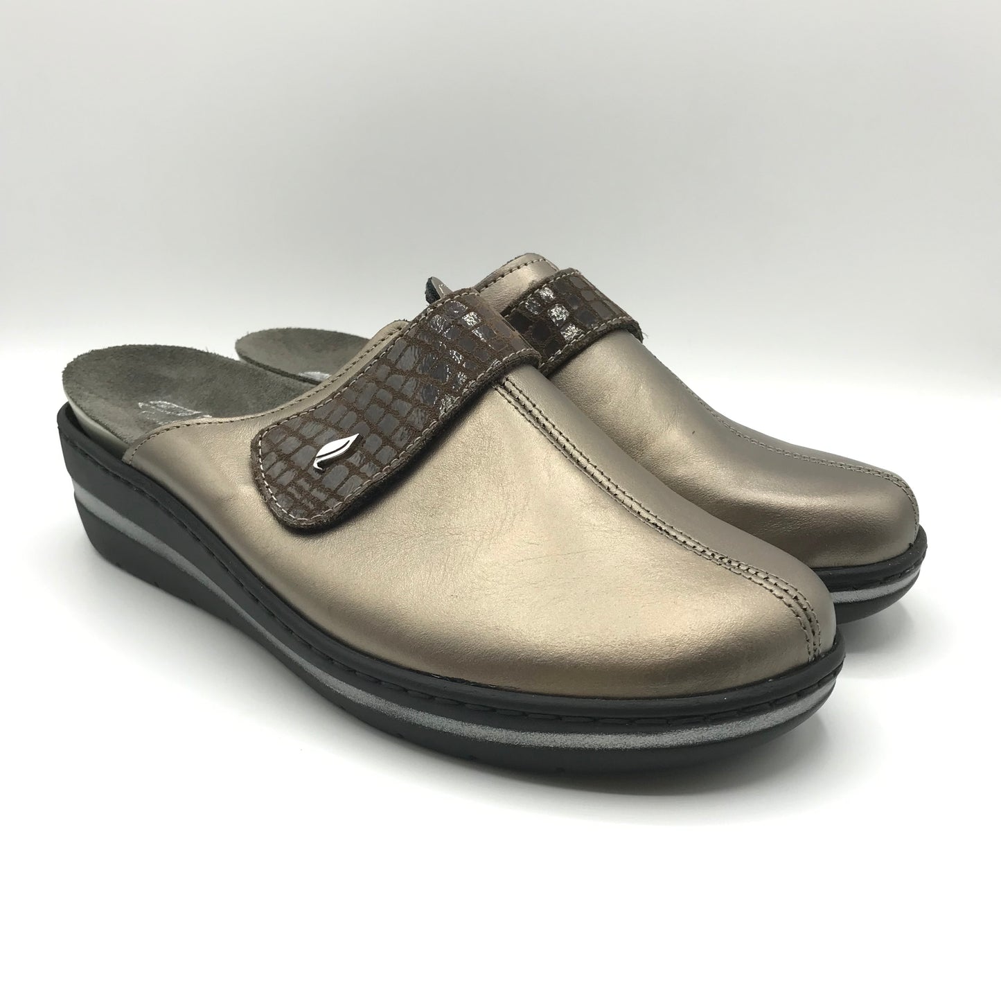 Florance | Ciabatte in vera pelle con plantare estraibile e chiusura a strappo | C32066