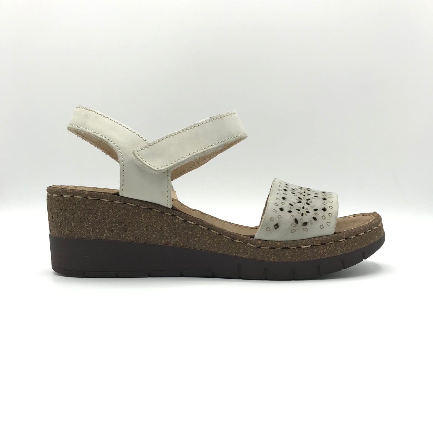 Walk in the city | Sandali in vera pelle con fascia laserata | 47171