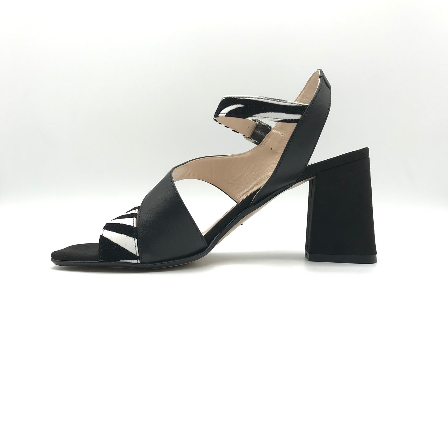 Linea Uno | Sandali artigianali in vera pelle con design a S | F2215