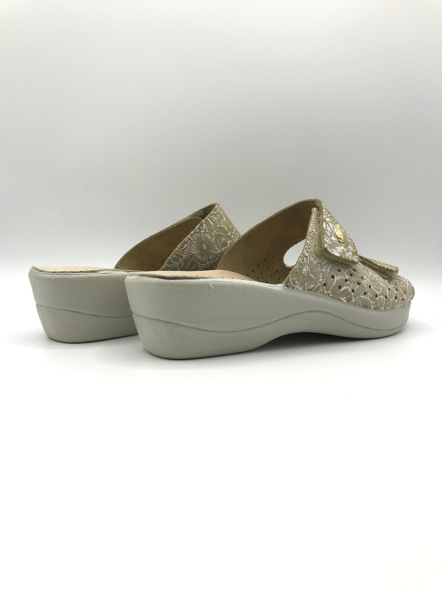 Ciabatta velcri donna Sanital Light 1875 beige