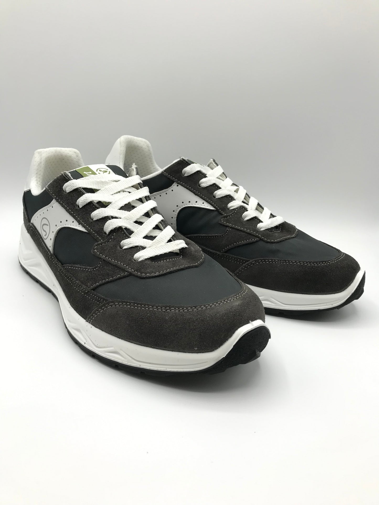 Sneaker uomo Grisport 44201 grigio