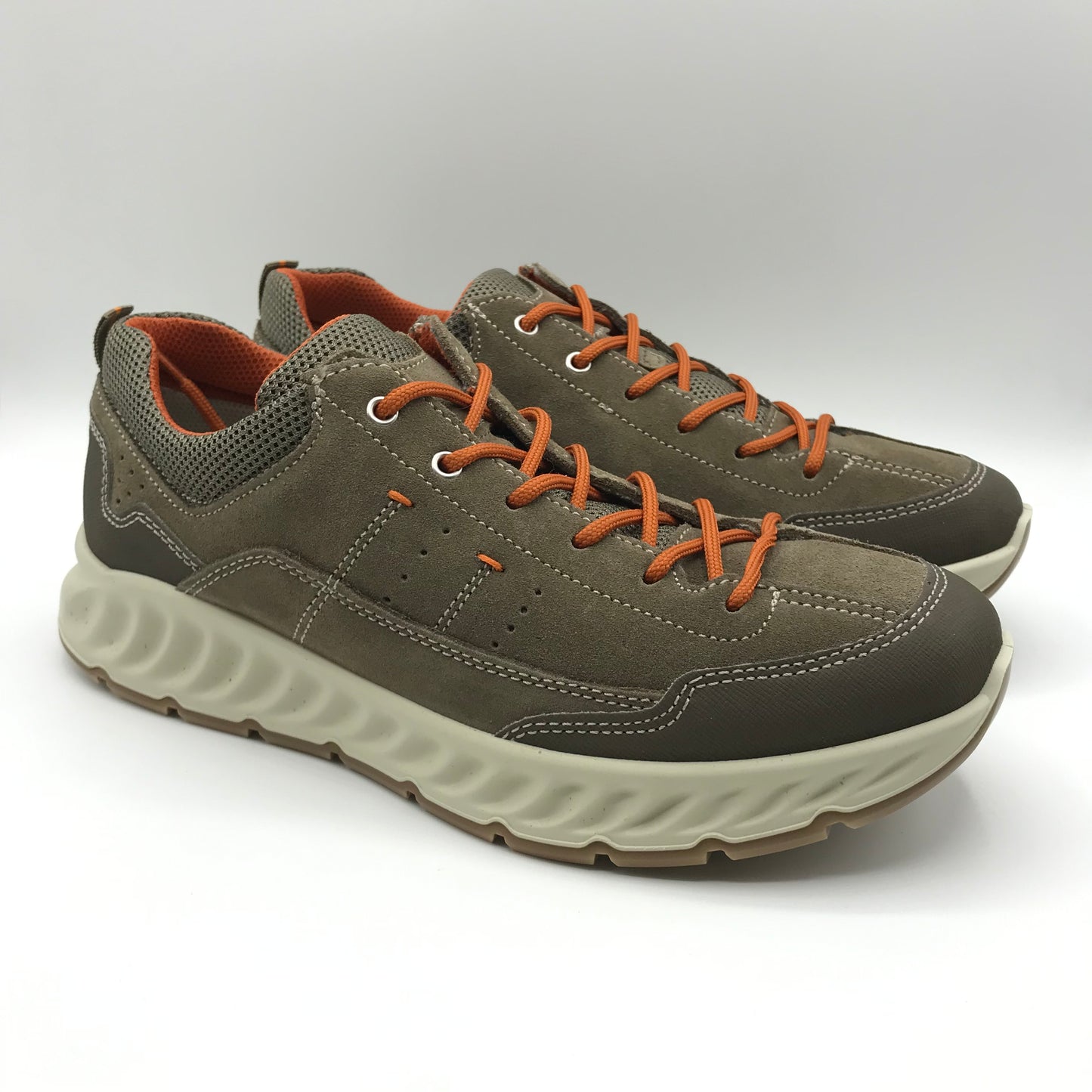 Imac | Sneakers in vera pelle scamosciata | 352490