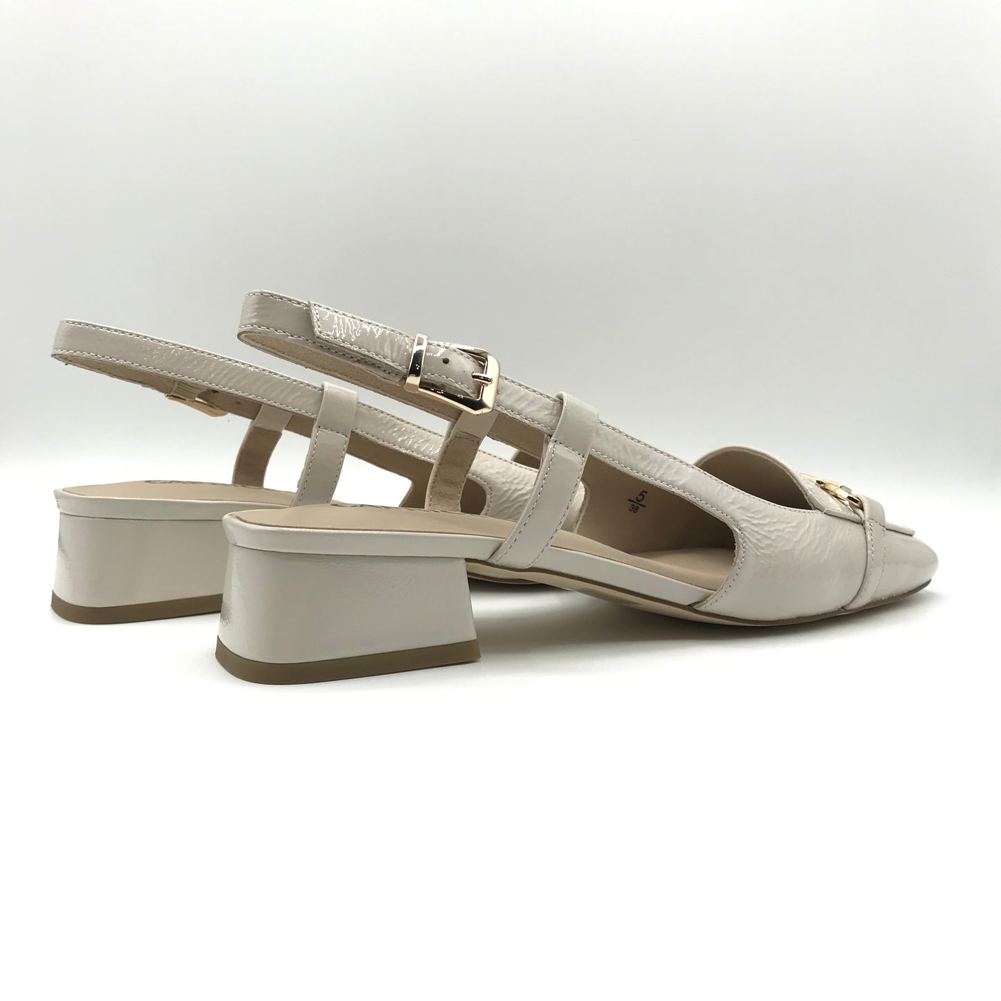 Caprice | Slingback in vera pelle con dettaglio catena | 29501-44