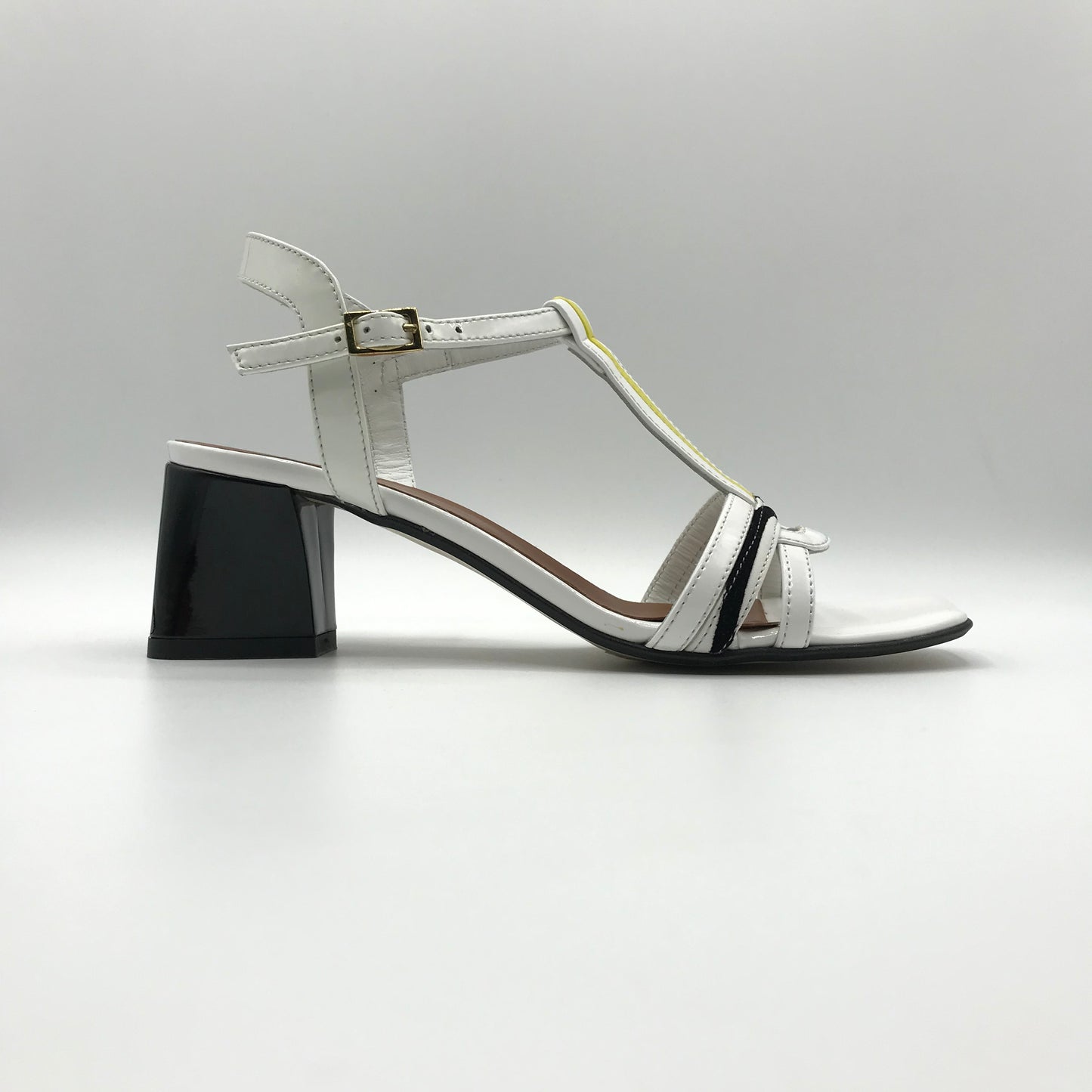 Linea Uno | Sandali in vera pelle con cinturino a T | K251